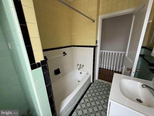 106 W 28TH ST, Wilmington, DE 19802