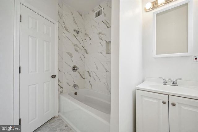 121 W HANSBERRY ST, Philadelphia, PA 19144