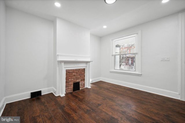 121 W HANSBERRY ST, Philadelphia, PA 19144
