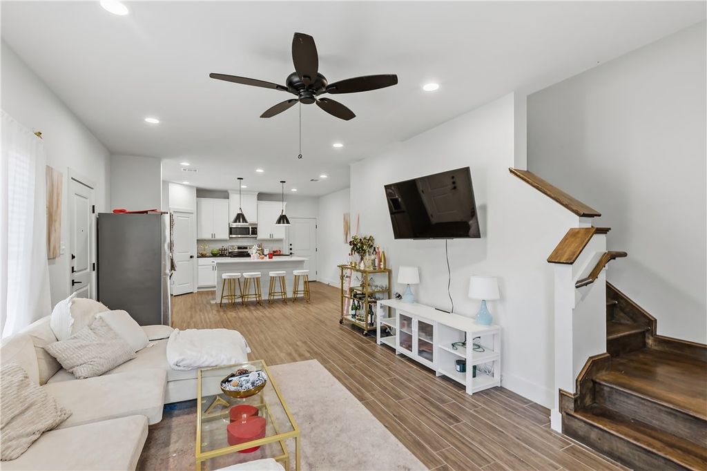 606 Banks Street, College Station, TX 77840 — photo 3