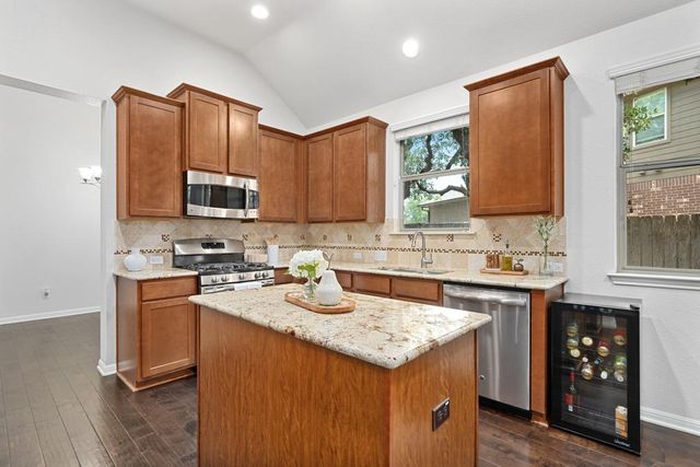 2228 Hilltop Climb DR, Leander, TX 78641