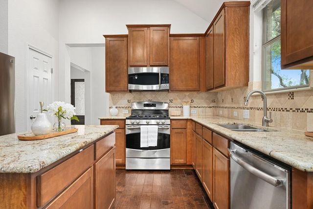 2228 Hilltop Climb DR, Leander, TX 78641