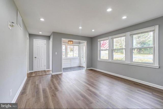 1117 BROADWOOD DR, Rockville, MD 20851