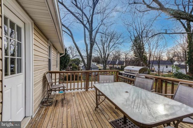 1117 BROADWOOD DR, Rockville, MD 20851