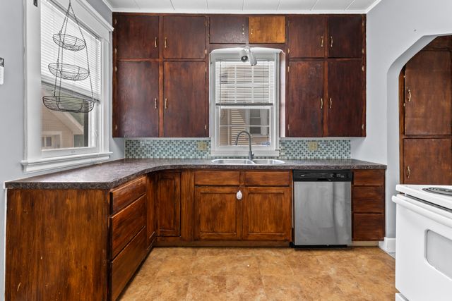 632 BENTON Street, Council Bluffs, IA 51503