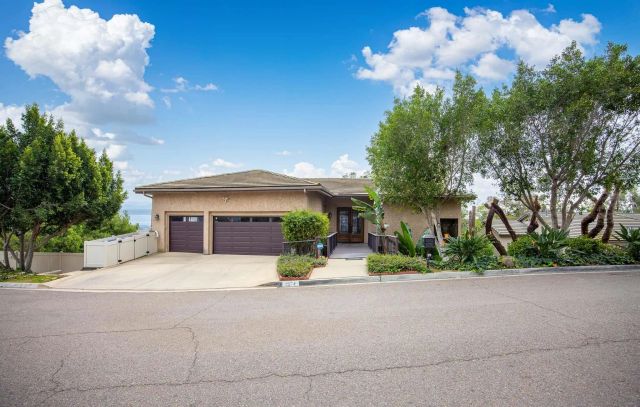 1574 Shadow Knolls Dr, El Cajon, CA 92020