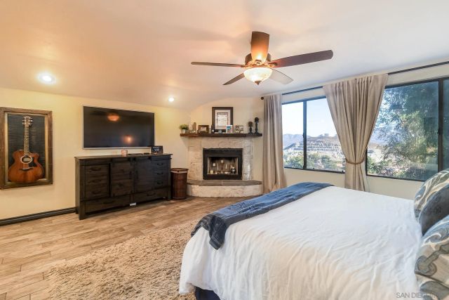 1574 Shadow Knolls Dr, El Cajon, CA 92020