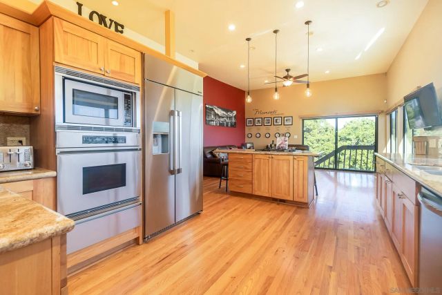 1574 Shadow Knolls Dr, El Cajon, CA 92020