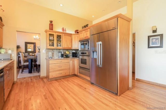 1574 Shadow Knolls Dr, El Cajon, CA 92020