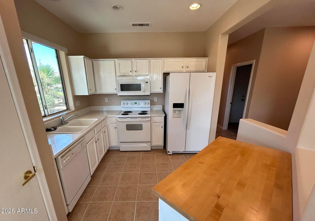 16825 W CORTARO POINT Drive, Surprise, AZ 85387 — photo 4