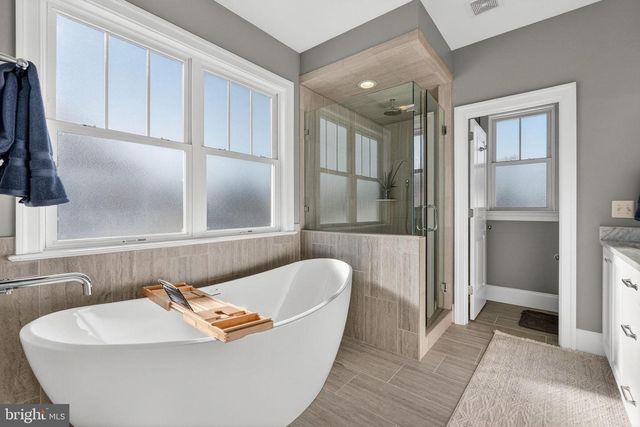 600 S MONROE ST, Arlington, VA 22204