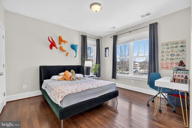 600 S MONROE ST, Arlington, VA 22204