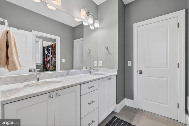 600 S MONROE ST, Arlington, VA 22204