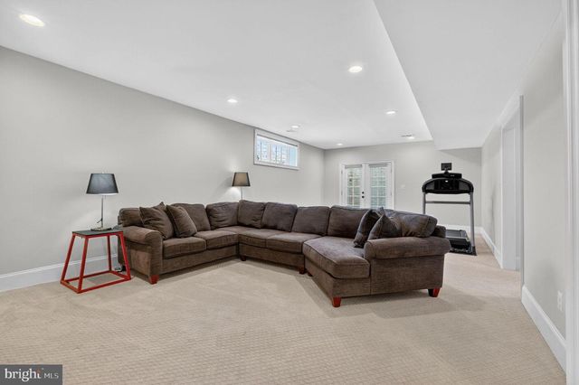 600 S MONROE ST, Arlington, VA 22204