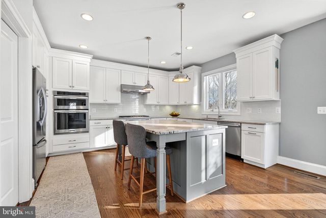 600 S MONROE ST, Arlington, VA 22204