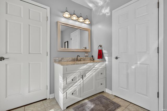 7642 W 220 SOUTH, Russiaville, IN 46979