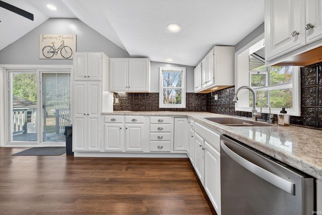 7642 W 220 SOUTH, Russiaville, IN 46979