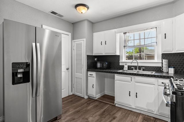 1709 Irving Lee Street, Waco, TX 76711