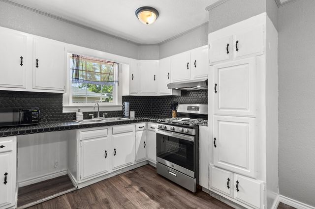 1709 Irving Lee Street, Waco, TX 76711