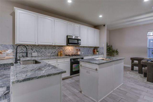 1040 Churchill Drive, Frisco, TX 75036
