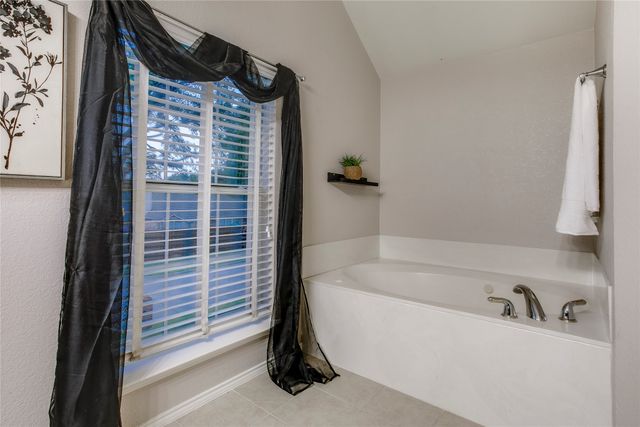 1040 Churchill Drive, Frisco, TX 75036