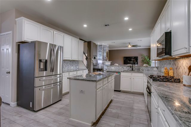 1040 Churchill Drive, Frisco, TX 75036