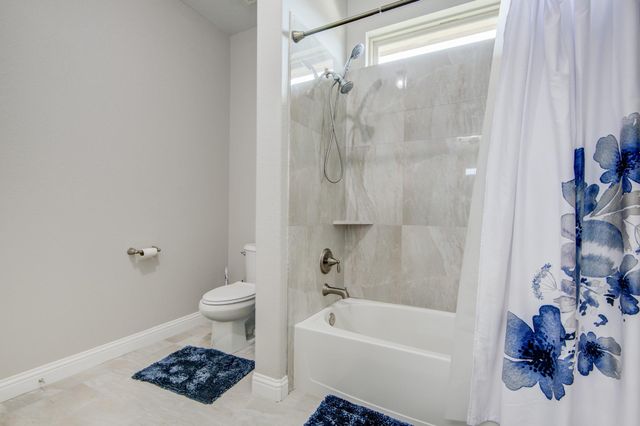 3077 Tradinghouse Creek Lane, League City, TX 77573