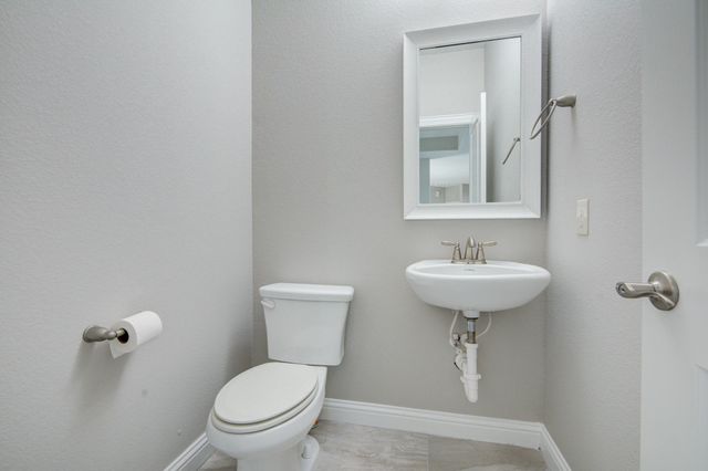 3077 Tradinghouse Creek Lane, League City, TX 77573