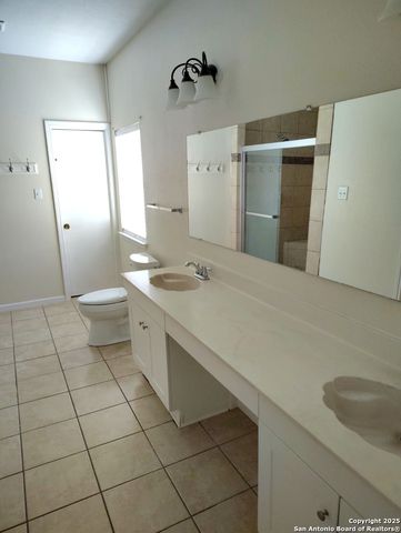 8147 Seldon, San Antonio, TX 78244