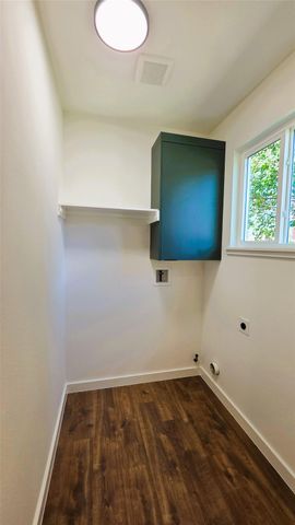 4200 Valley View RD B, Austin, TX 78704
