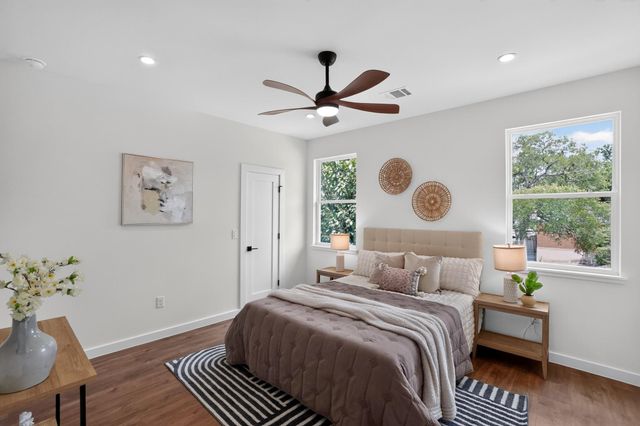 4200 Valley View RD B, Austin, TX 78704