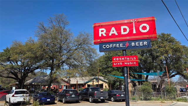 4200 Valley View RD B, Austin, TX 78704