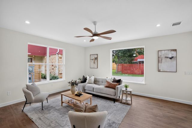 4200 Valley View RD B, Austin, TX 78704