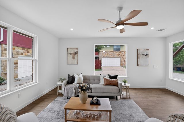 4200 Valley View RD B, Austin, TX 78704