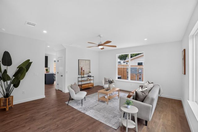 4200 Valley View RD B, Austin, TX 78704