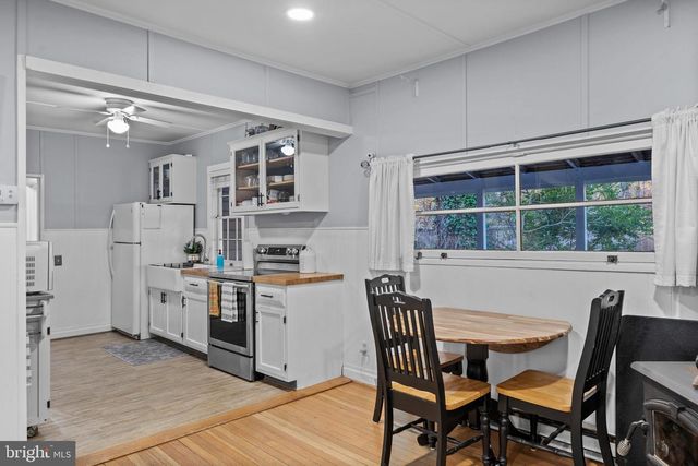 6015 POPLAR RD, St Leonard, MD 20685