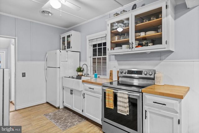 6015 POPLAR RD, St Leonard, MD 20685