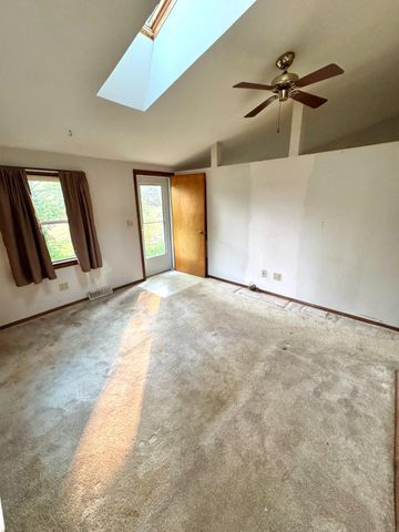 5718 BLACK ROCK RD, Glenville, PA 17329