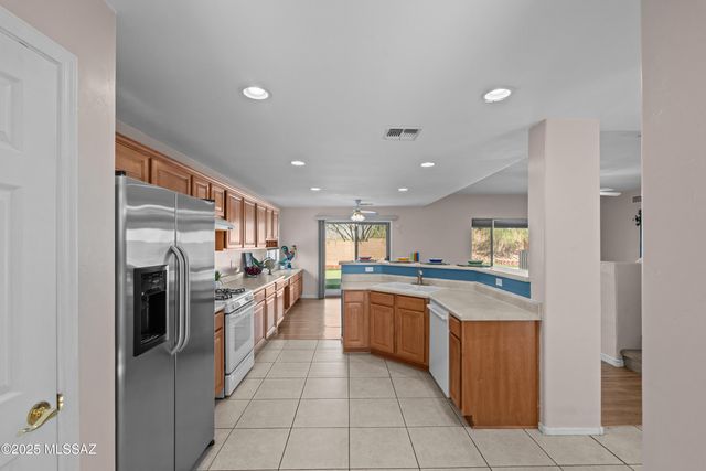 8151 S Placita Bilbao, Tucson, AZ 85747