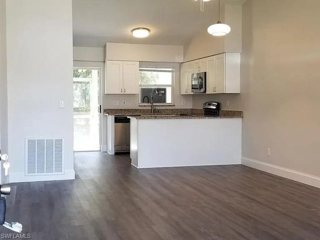 8208 Matanzas RD, Fort Myers, FL 33967