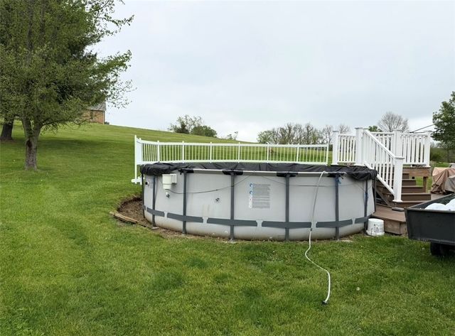 1711 Ridgewood Dr, N Franklin Twp, PA 15301