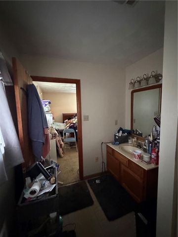 1711 Ridgewood Dr, N Franklin Twp, PA 15301
