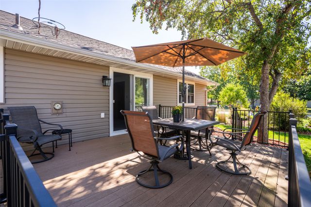 1206 3rd Avenue SE, Altoona, IA 50009