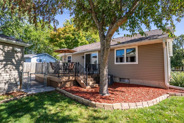 1206 3rd Avenue SE, Altoona, IA 50009