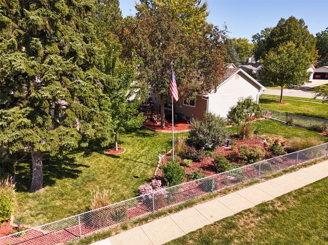 1206 3rd Avenue SE, Altoona, IA 50009