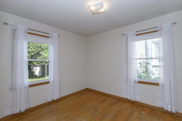 1520 Menomonee AVENUE, South Milwaukee, WI 53172