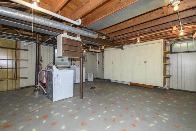 1520 Menomonee AVENUE, South Milwaukee, WI 53172