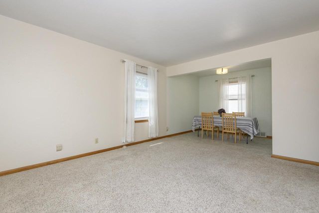 1520 Menomonee AVENUE, South Milwaukee, WI 53172