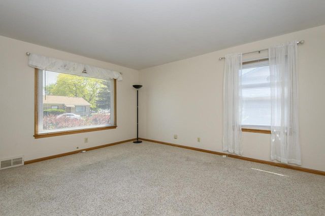 1520 Menomonee AVENUE, South Milwaukee, WI 53172