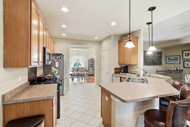 68 Bridgewater Drive, South Lebanon, OH 45065
